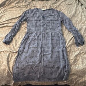 Bodden long sleeved, blue and black polkadotted mid length dress